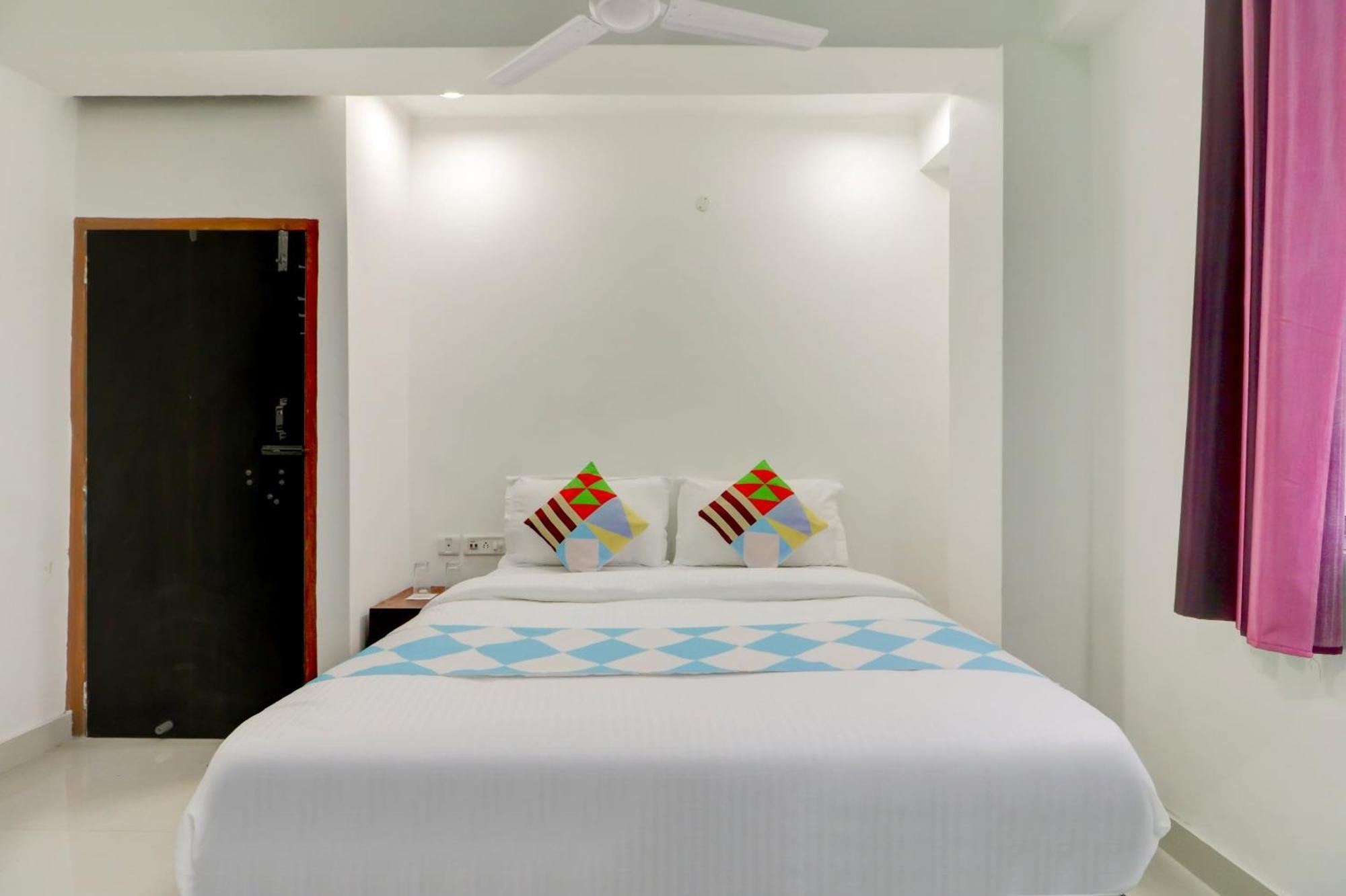 OYO Flagship 74641 Delightful Stay Em Byepass Calcutta Eksteriør billede