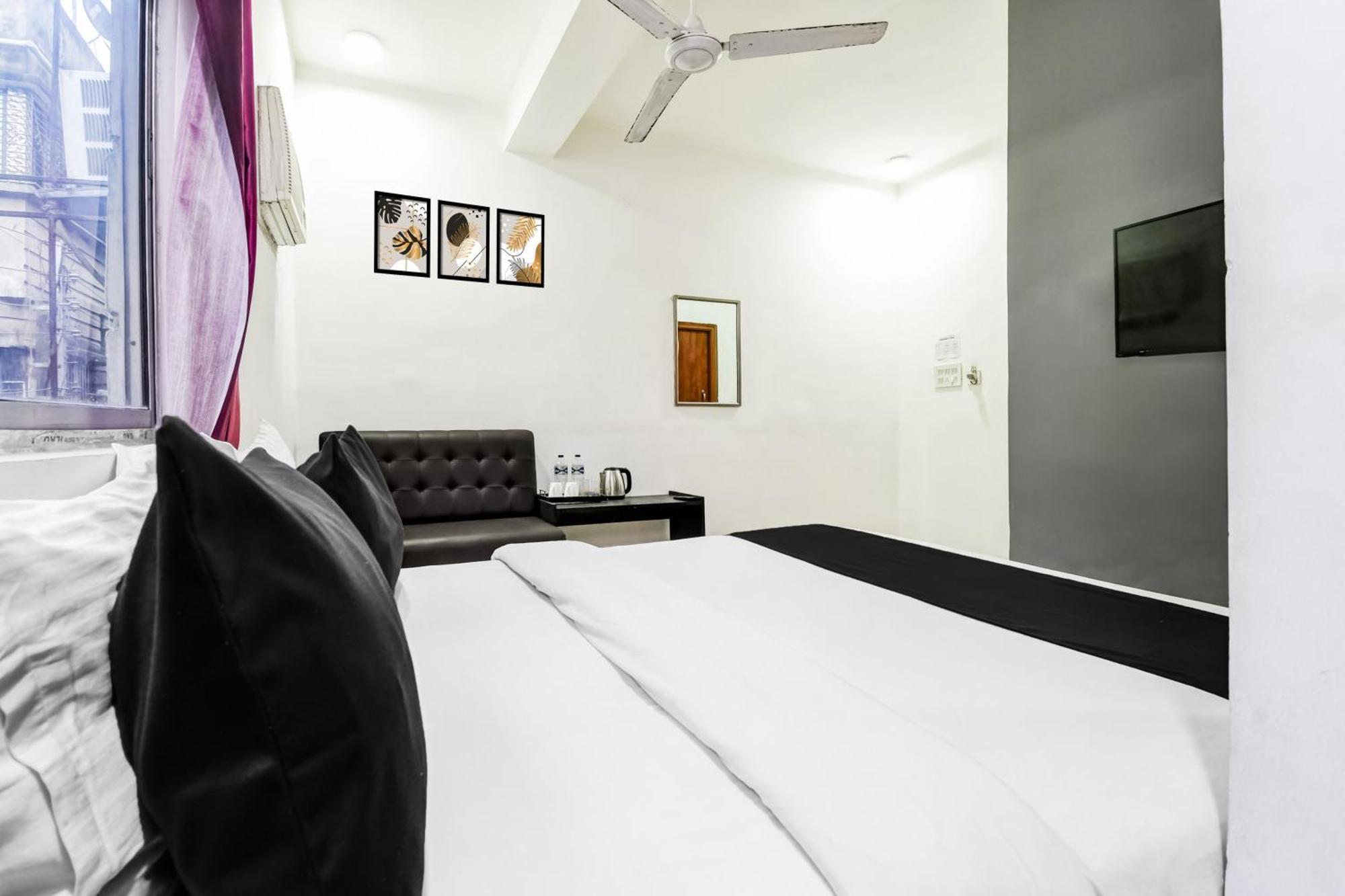 OYO Flagship 74641 Delightful Stay Em Byepass Calcutta Eksteriør billede